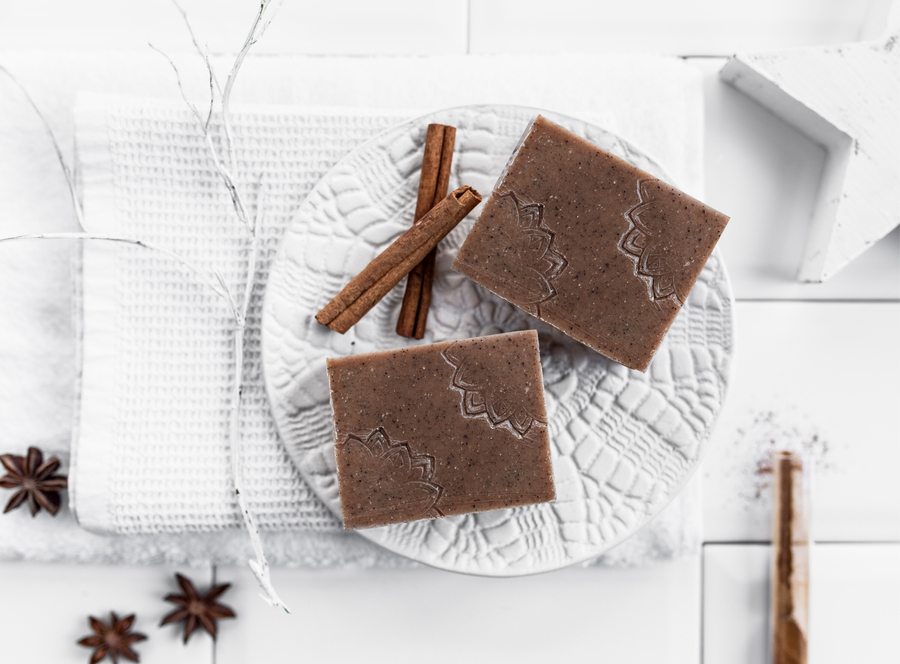 cinnamon: natural exfoliating soap